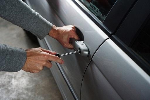 zabezpečení automobilu proti krádeži